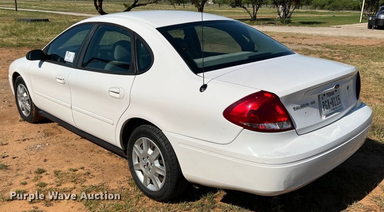 image for item DR1558 2006 Ford Taurus