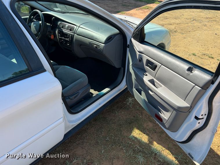 image for item DR1558 2006 Ford Taurus