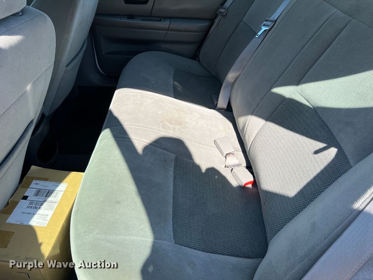 image for item DR1558 2006 Ford Taurus
