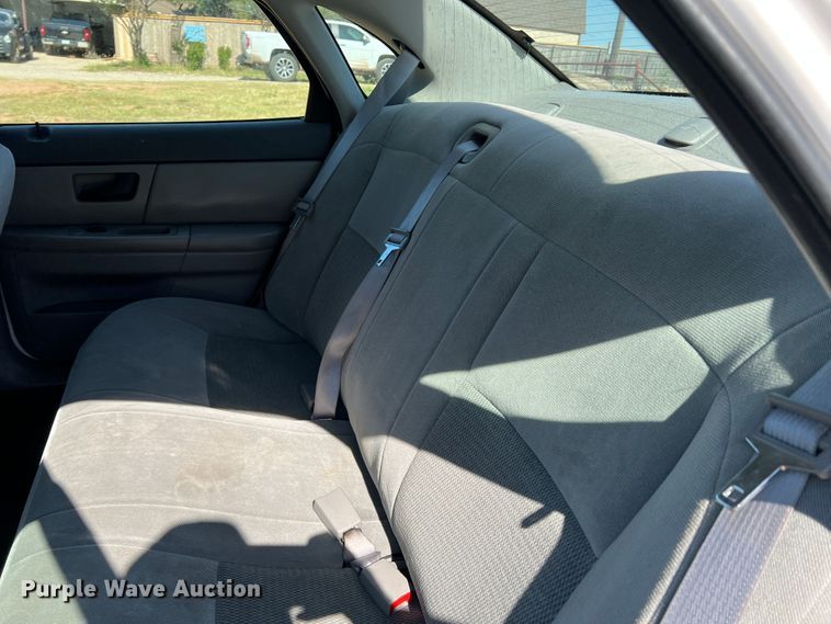 image for item DR1558 2006 Ford Taurus