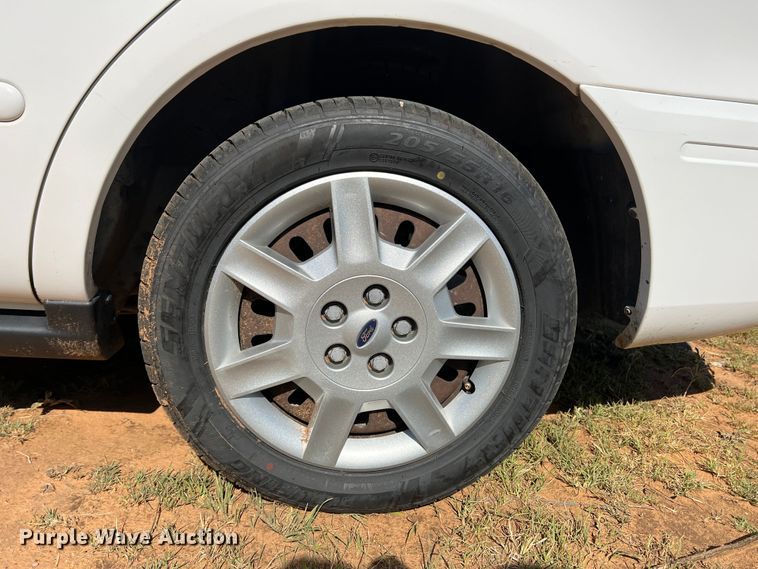 image for item DR1558 2006 Ford Taurus