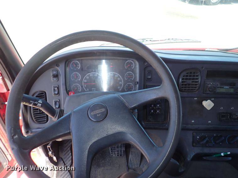 image for item DS7097 2004 Freightliner Business Class M2  vacuum truck