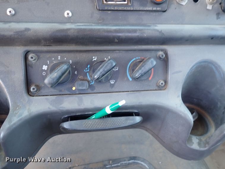 image for item DS7097 2004 Freightliner Business Class M2  vacuum truck