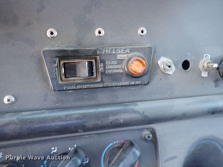 image for item DS7097 2004 Freightliner Business Class M2  vacuum truck