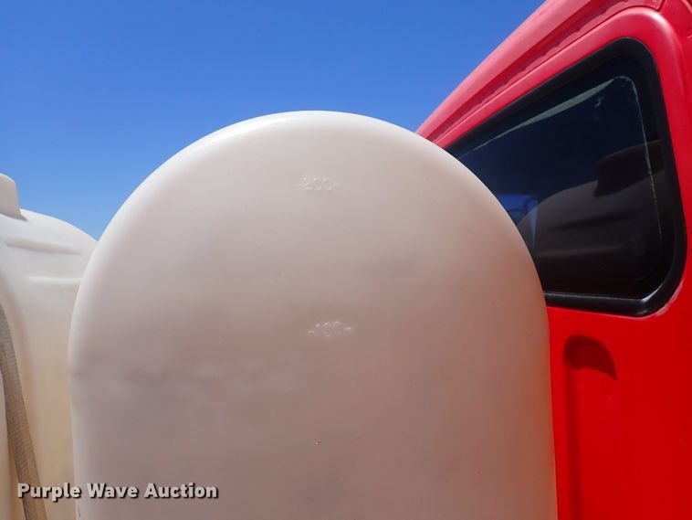 image for item DS7097 2004 Freightliner Business Class M2  vacuum truck