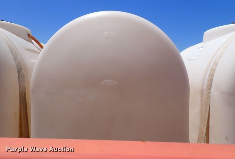 image for item DS7097 2004 Freightliner Business Class M2  vacuum truck