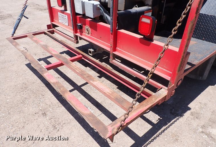 image for item DS7097 2004 Freightliner Business Class M2  vacuum truck