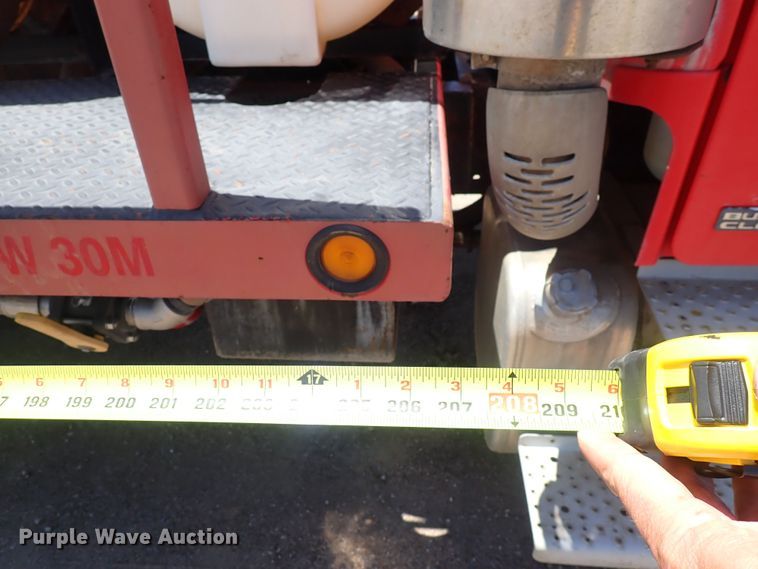 image for item DS7097 2004 Freightliner Business Class M2  vacuum truck