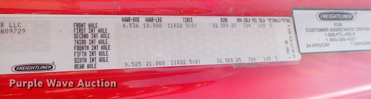 image for item DS7097 2004 Freightliner Business Class M2  vacuum truck