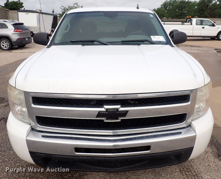 image for item DS7103 2011 Chevrolet Silverado 1500  Ext. Cab pickup truck