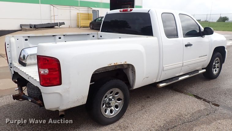 image for item DS7103 2011 Chevrolet Silverado 1500  Ext. Cab pickup truck