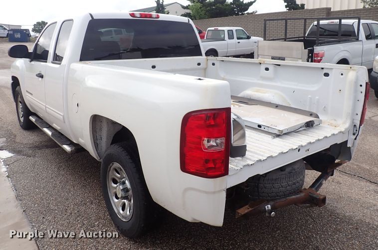 image for item DS7103 2011 Chevrolet Silverado 1500  Ext. Cab pickup truck