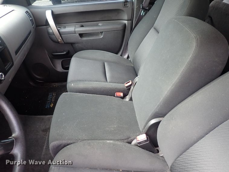 image for item DS7103 2011 Chevrolet Silverado 1500  Ext. Cab pickup truck