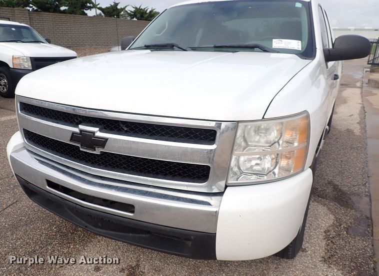 image for item DS7103 2011 Chevrolet Silverado 1500  Ext. Cab pickup truck