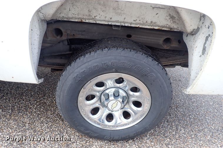 image for item DS7103 2011 Chevrolet Silverado 1500  Ext. Cab pickup truck