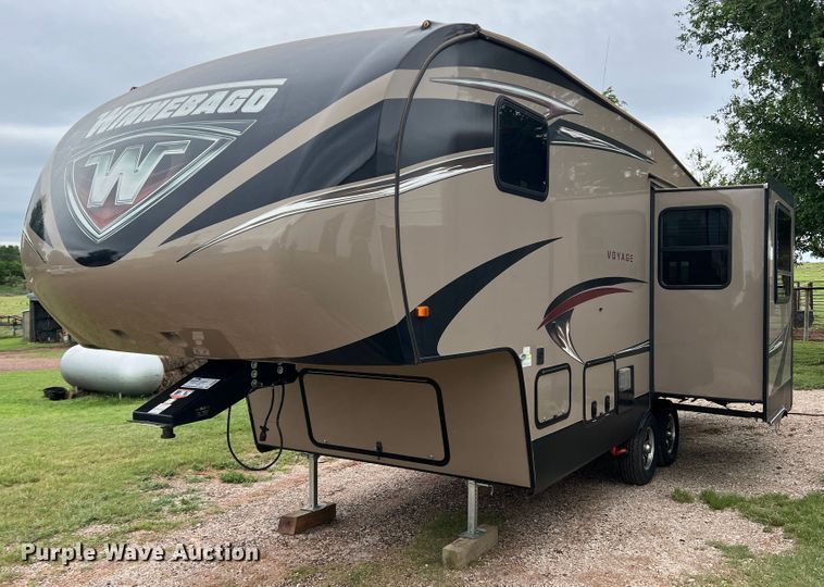 image for item DS8264 2017 Winnebago 25RKS  camper