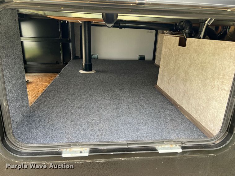 image for item DS8264 2017 Winnebago 25RKS  camper