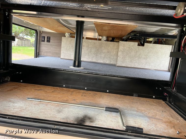 image for item DS8264 2017 Winnebago 25RKS  camper