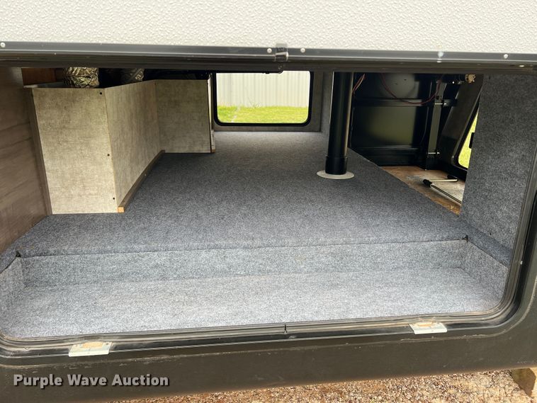 image for item DS8264 2017 Winnebago 25RKS  camper