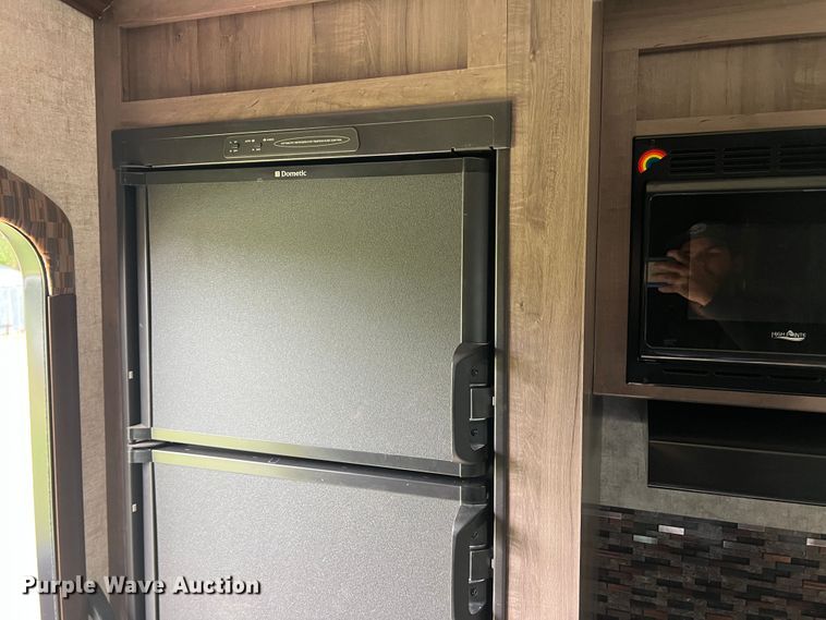 image for item DS8264 2017 Winnebago 25RKS  camper