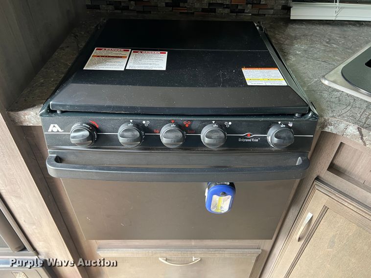 image for item DS8264 2017 Winnebago 25RKS  camper