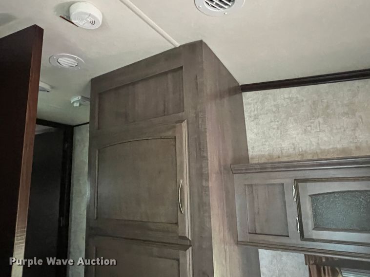 image for item DS8264 2017 Winnebago 25RKS  camper