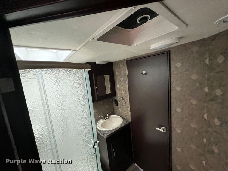 image for item DS8264 2017 Winnebago 25RKS  camper