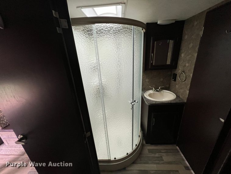 image for item DS8264 2017 Winnebago 25RKS  camper