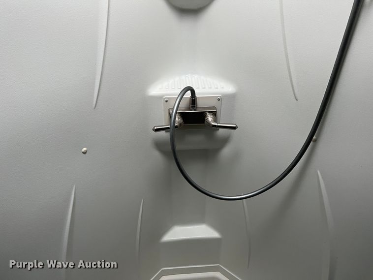 image for item DS8264 2017 Winnebago 25RKS  camper