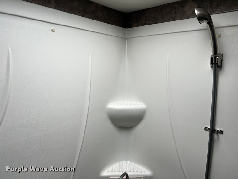 image for item DS8264 2017 Winnebago 25RKS  camper