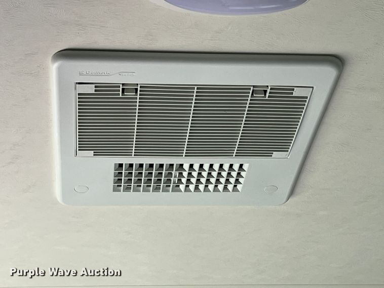 image for item DS8264 2017 Winnebago 25RKS  camper