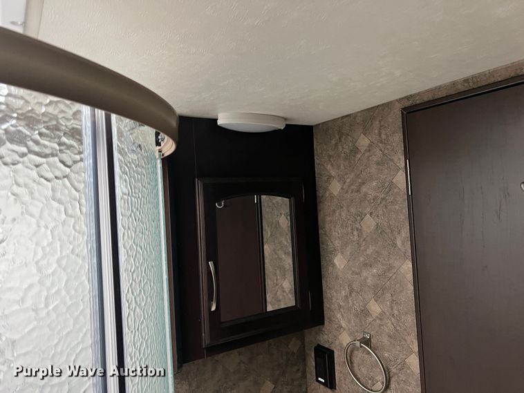 image for item DS8264 2017 Winnebago 25RKS  camper