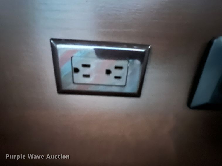 image for item DS8264 2017 Winnebago 25RKS  camper