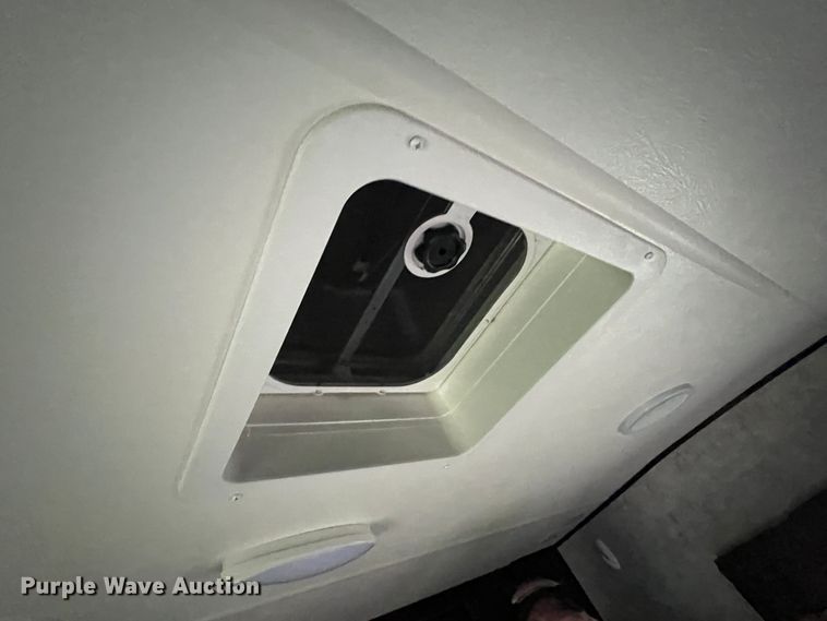 image for item DS8264 2017 Winnebago 25RKS  camper