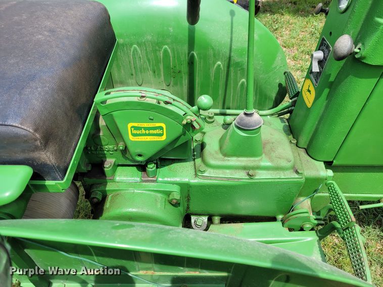 image for item FC9122 John Deere M  tractor
