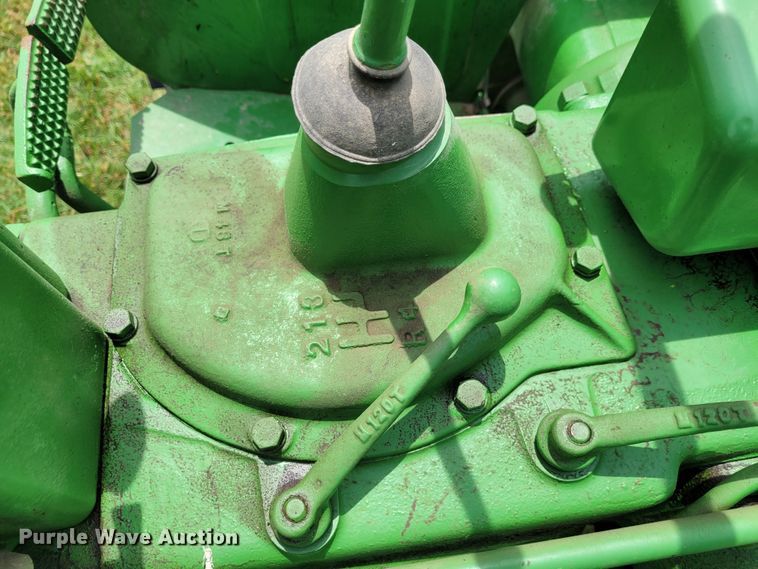 image for item FC9122 John Deere M  tractor