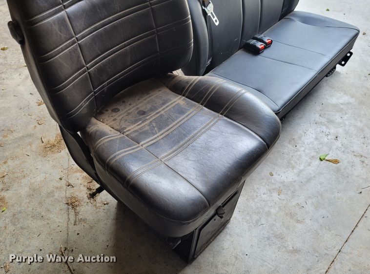 image for item FC9147 (2) seats