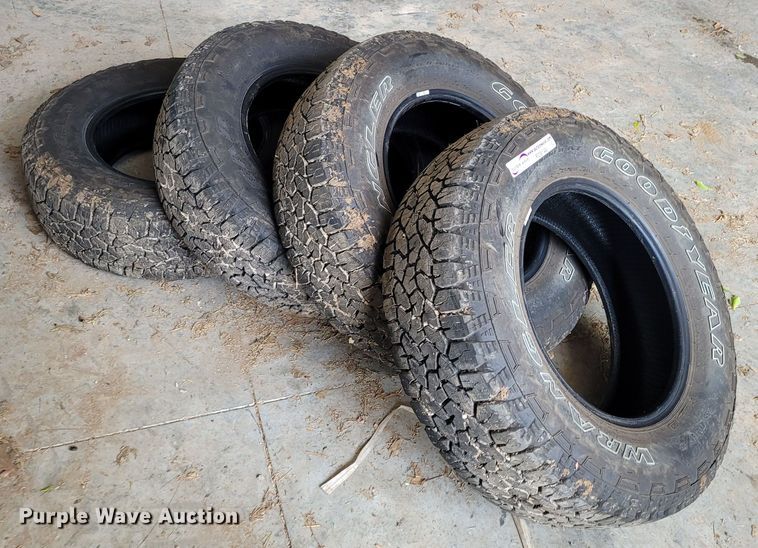 image for item FC9148 (4) Goodyear Wrangler 235/70R16 tires