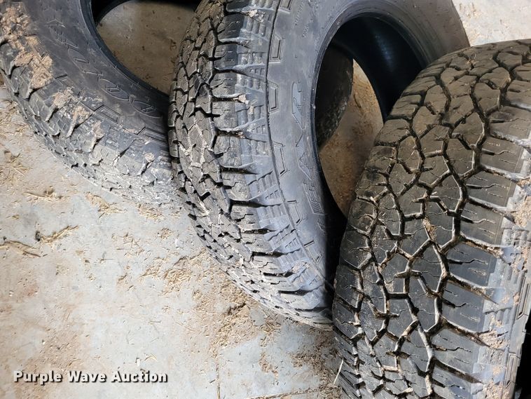 image for item FC9148 (4) Goodyear Wrangler 235/70R16 tires