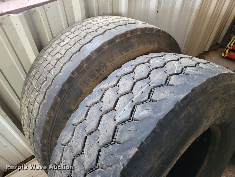image for item FC9149 Approximately 24 tires