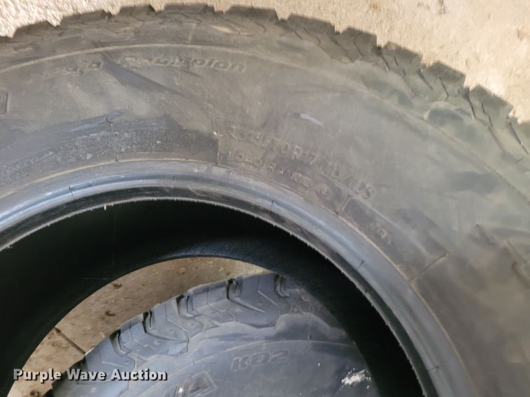 image for item FC9149 Approximately 24 tires