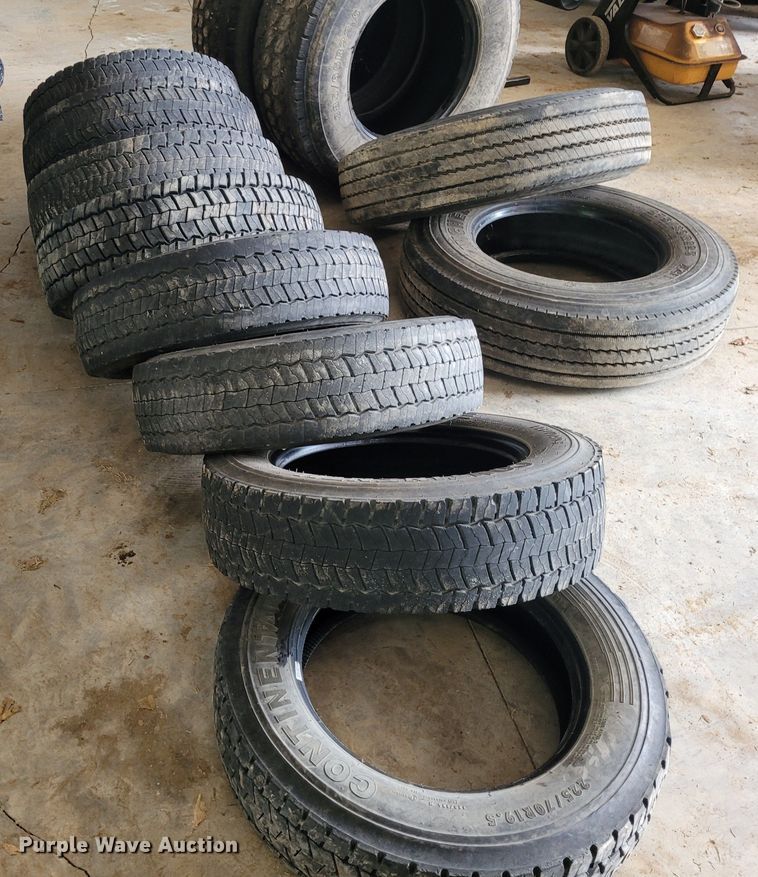 image for item FC9149 Approximately 24 tires