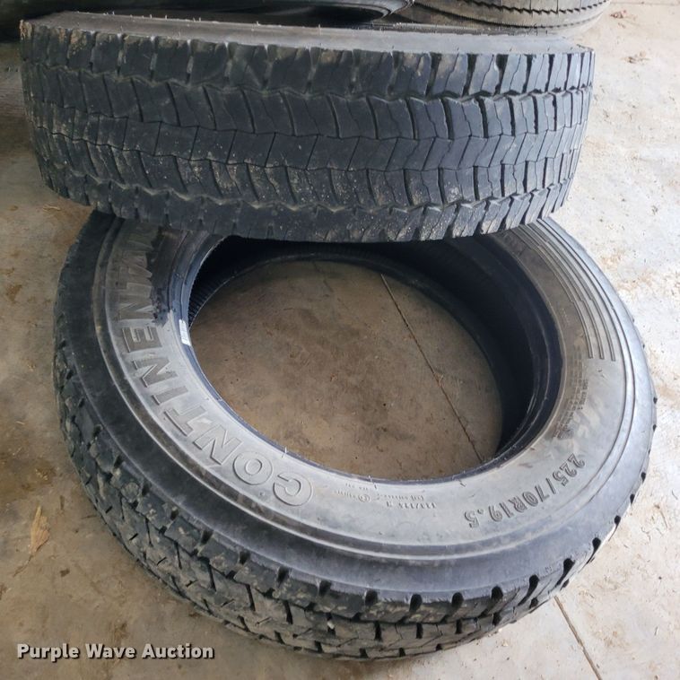 image for item FC9149 Approximately 24 tires