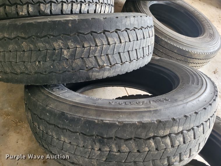 image for item FC9149 Approximately 24 tires