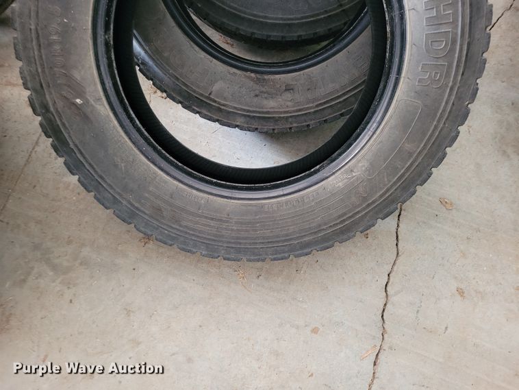 image for item FC9149 Approximately 24 tires