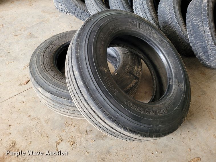 image for item FC9149 Approximately 24 tires