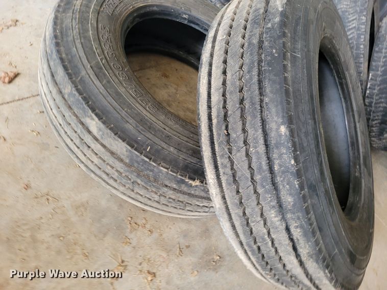 image for item FC9149 Approximately 24 tires