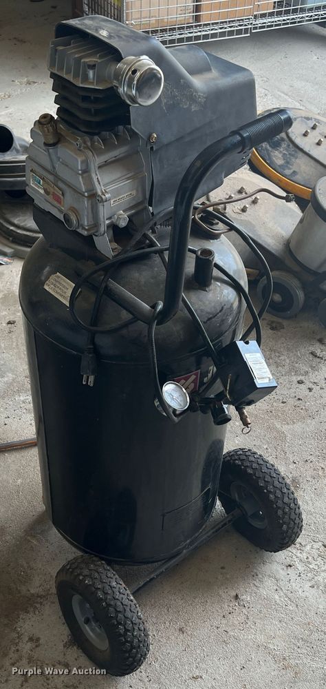image for item HL9045 Jobsmart  air compressor
