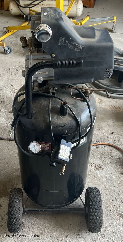 image for item HL9045 Jobsmart  air compressor