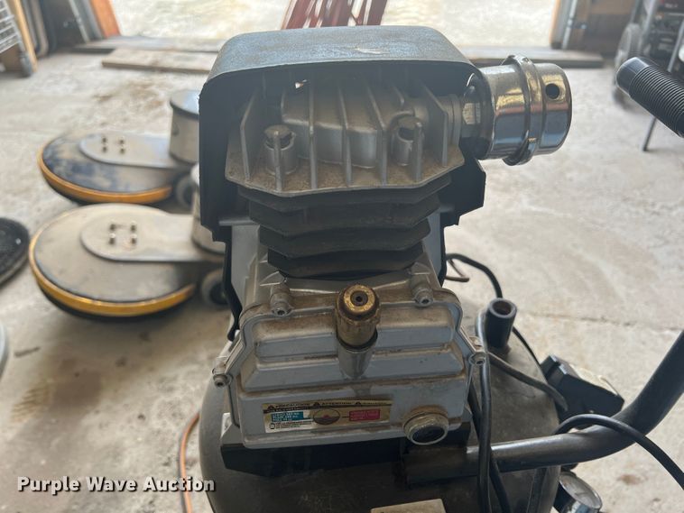 image for item HL9045 Jobsmart  air compressor